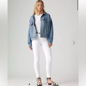 Levi’s White High Rise Skinny Jeans Size 29